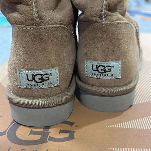 Bailey Button Over the Knee Ugg Boots - Picture 3 of 9